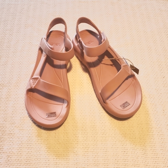 Teva Hurricane XLT2 Sport Pink Sz. M9 W11 Sandals - Picture 1 of 10